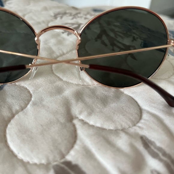 Quay - Picture 3 of 3